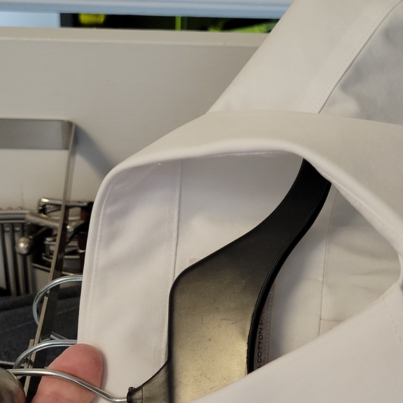 Already SOLD: 3 Shirt Wardrobe 👔 - Picture 9 of 11